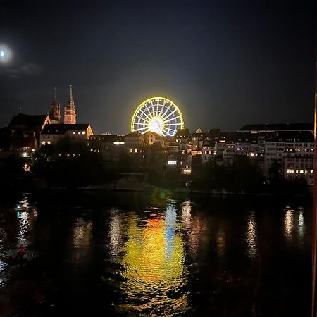 Riverside Базел Екстериор снимка